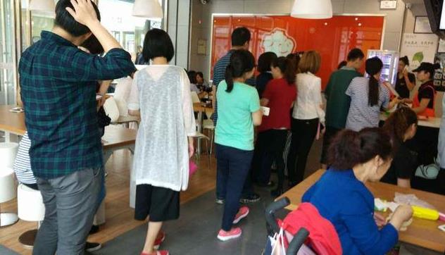 企叮咚教你：如何拓客才能让更多客户进店？