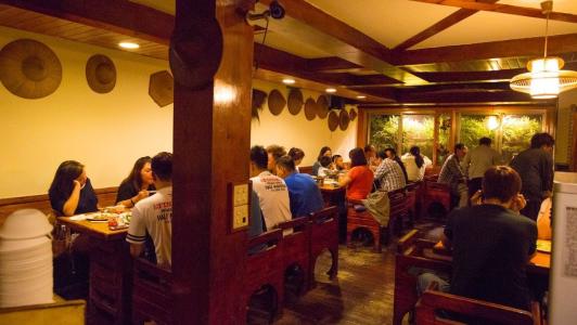 顾客纷纷进店之后如何让顾客消费