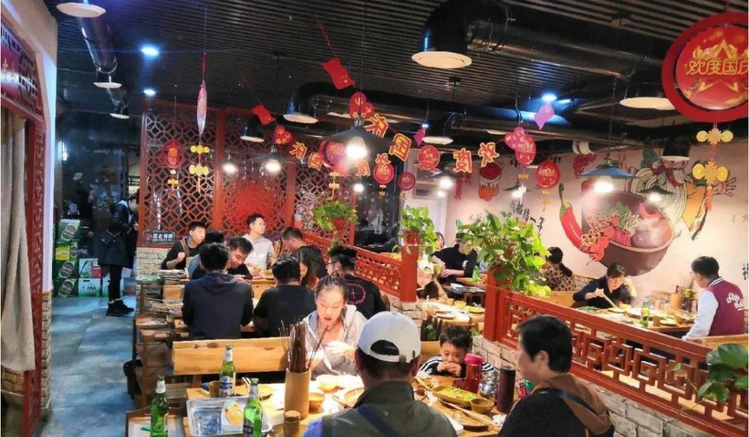 餐饮引流小技巧，赠品营销+线上营销，客流爆满，业绩翻倍！